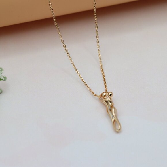 "Romantic Rose Gold Hug Pendant Necklace for Everyday Elegance, XPNL0199 - Picture 11 of 12